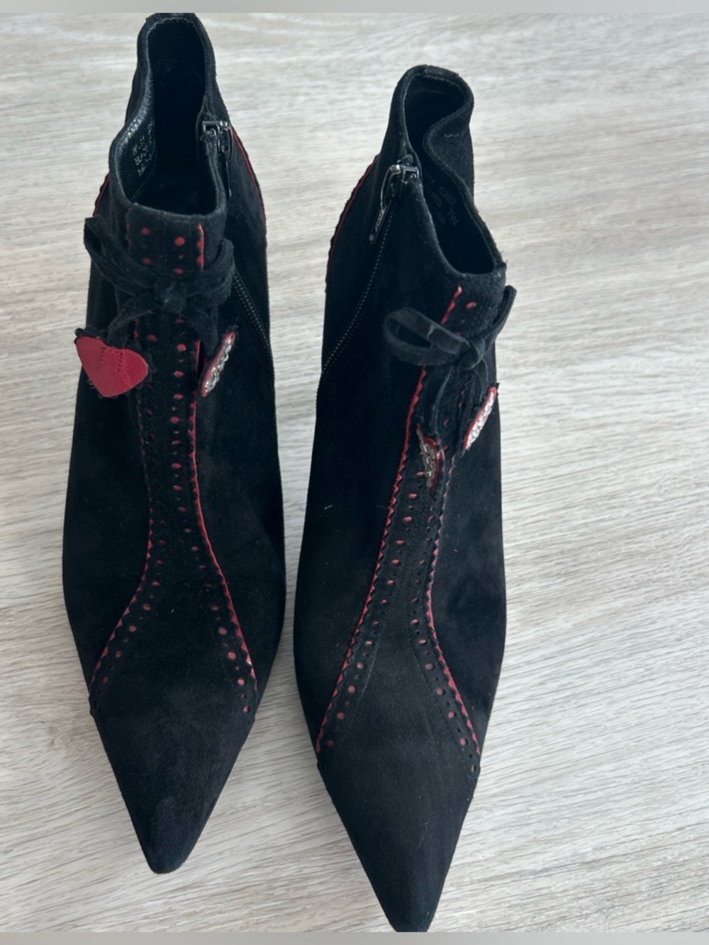 Richard Tyler Embellished Suede Bootie size 7.5 Black